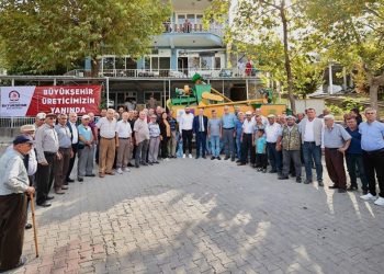 Çiftçilerin römork sevinci