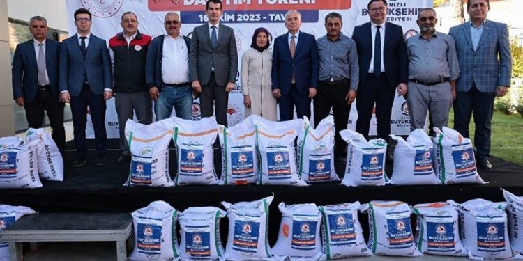 Çiftçiye 146 tonluk Macar fiği desteği