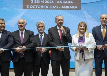 Cumhurbaşkanı Erdoğan: Türkiye’yi darbe anayasasından kurtaracağız