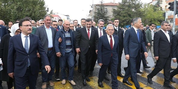 Devlet protokolü şehidini uğurladı