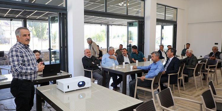 Kayseri Talas’ta üretici eğitim programı