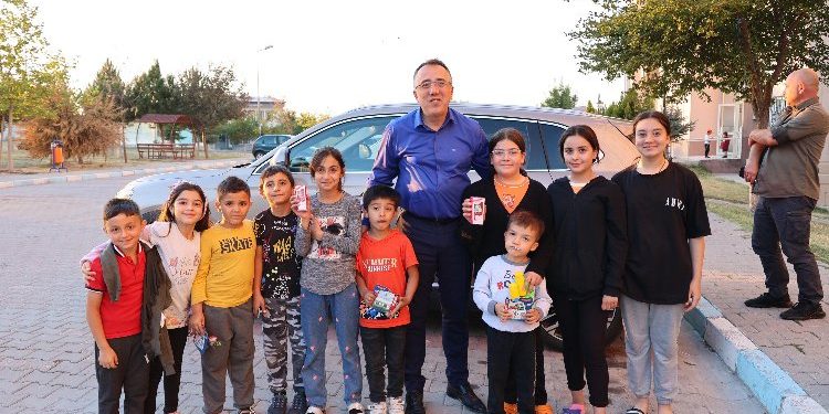 Mehmet Savran mahalleleri geziyor