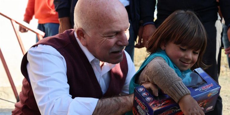 Mehmet Sekmen’den çalışmalara inceleme