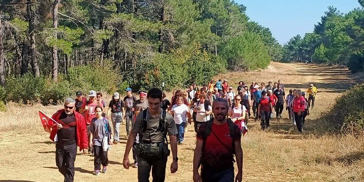 SARDOS: Çöplük bir dünyaya doğru hızla ilerliyoruz