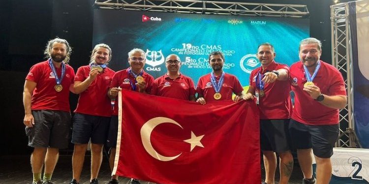 Su altında dünya şampiyonu Eskişehir’den