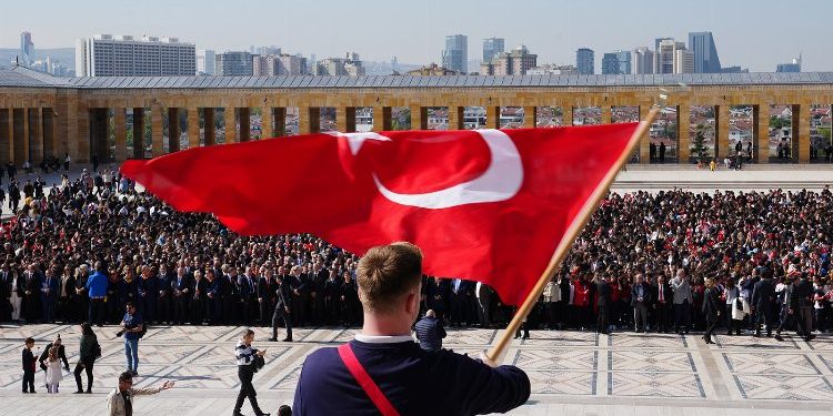 TED ailesinden Anıtkabir’e 100. yıl ziyareti