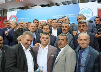 Val Ççek Kayserl mutarlarla buluştu