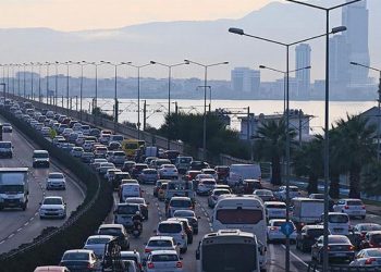Araç satışı yüzde 15,5 düştü… Trafiğe 198 bin 740 araç eklendi