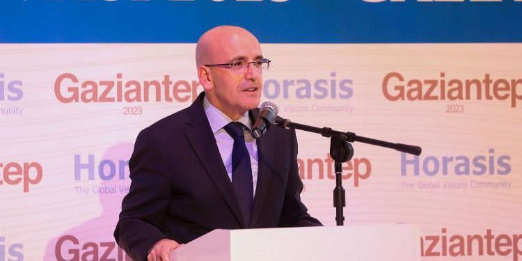 Bakan Şimşek: Bütçe açığı deprem etkisinin geçmesiyle daralacak