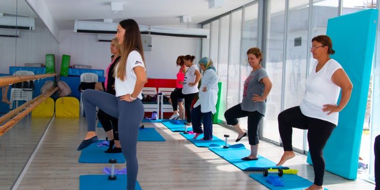 Kadınlara ücretsiz pilates kursu