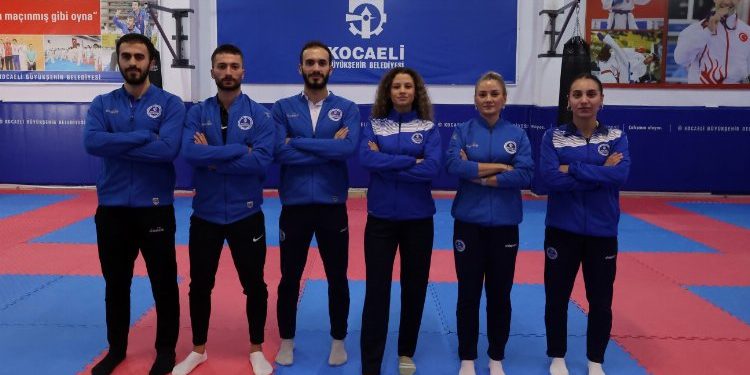 Kağıtspor, Dünya Şampiyonası’na çıkarma yapıyor