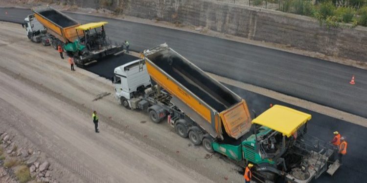 Kayseri Büyükşehir’den 35 milyonluk yol