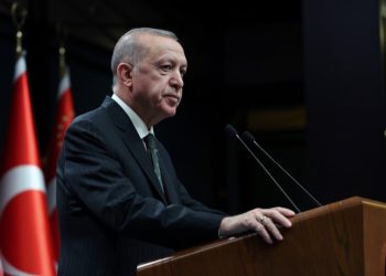 Yoğun diplomasi trafiğini sürdürdü