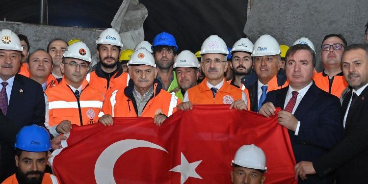 Bakan Uraloğlu Erzincan’da