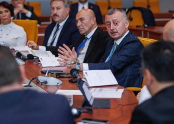 Başkan Büyükakın, Fransa’dan tüm Avrupa’ya seslendi