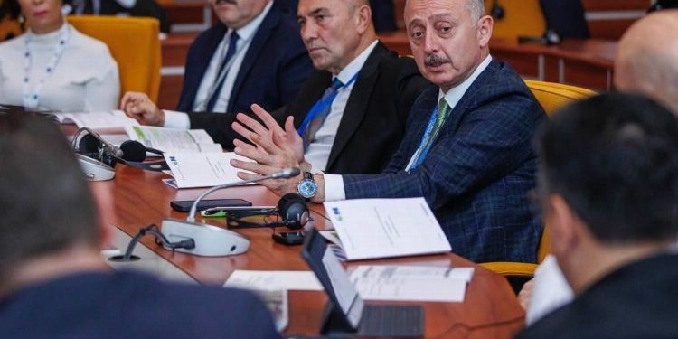 Başkan Büyükakın, Fransa’dan tüm Avrupa’ya seslendi