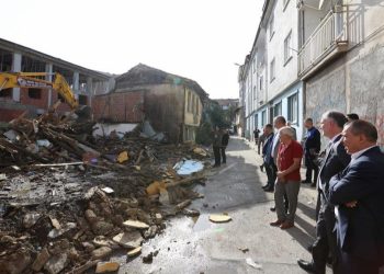 Bursa İnegöl’de metrukların yıkımına başlandı