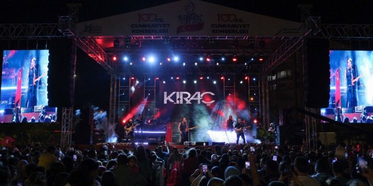 Kıraç’tan muhteşem 100. yıl konseri