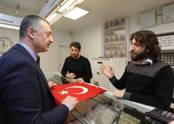 Kocaeli 20 bin Türk Bayrağı dağıtacak