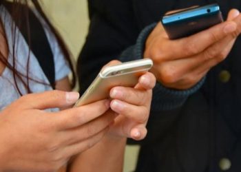 Öğrencilere teknolojik destek ‘Resmi’leşti